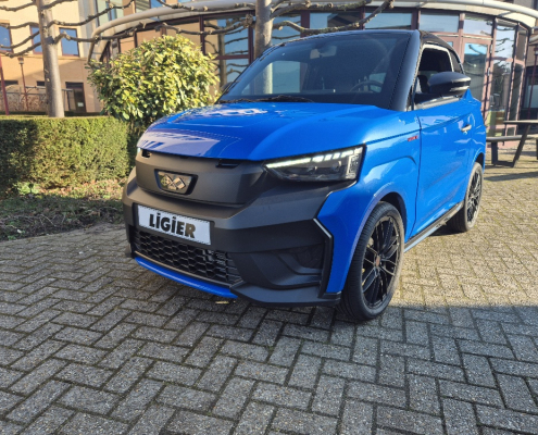 Ligier JS50 Ultimate Reef Blue (2)