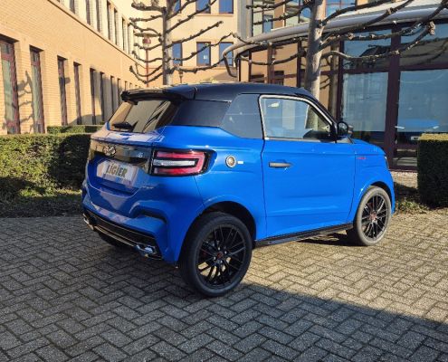 Ligier JS50 Ultimate Reef Blue (7)